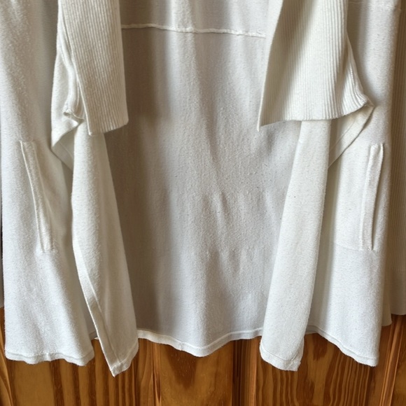 WHBM Open Sweater - Size Medium - Picture 6 of 11